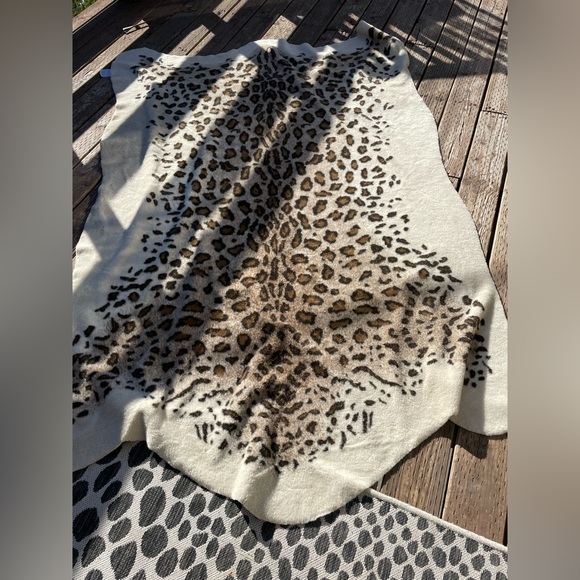 Donna Saylers Fabulous Furs “Leo” Leopard Print Faux Fur Area Rug 58x93 - Picture 4 of 12
